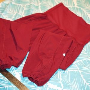 LULULEMON OM PANT SIZE 6